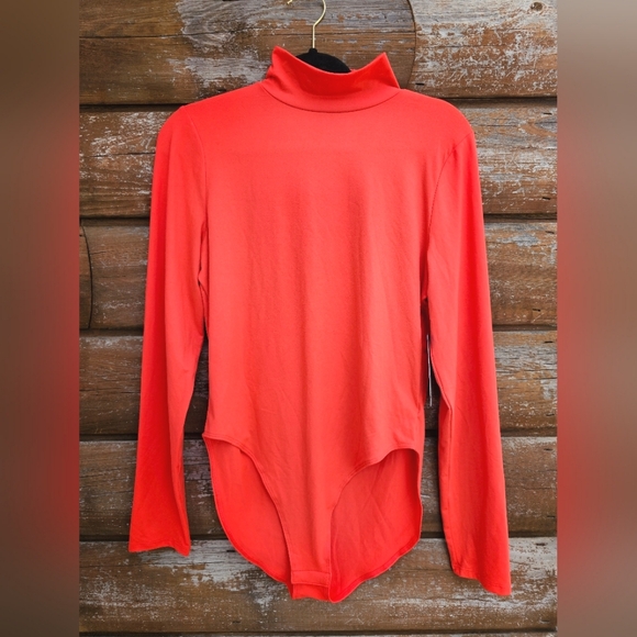 NWT Cabana by Crown & Ivy Butter Soft Vibrant Coral/Orange Turtleneck Bodysuit - Picture 1 of 13